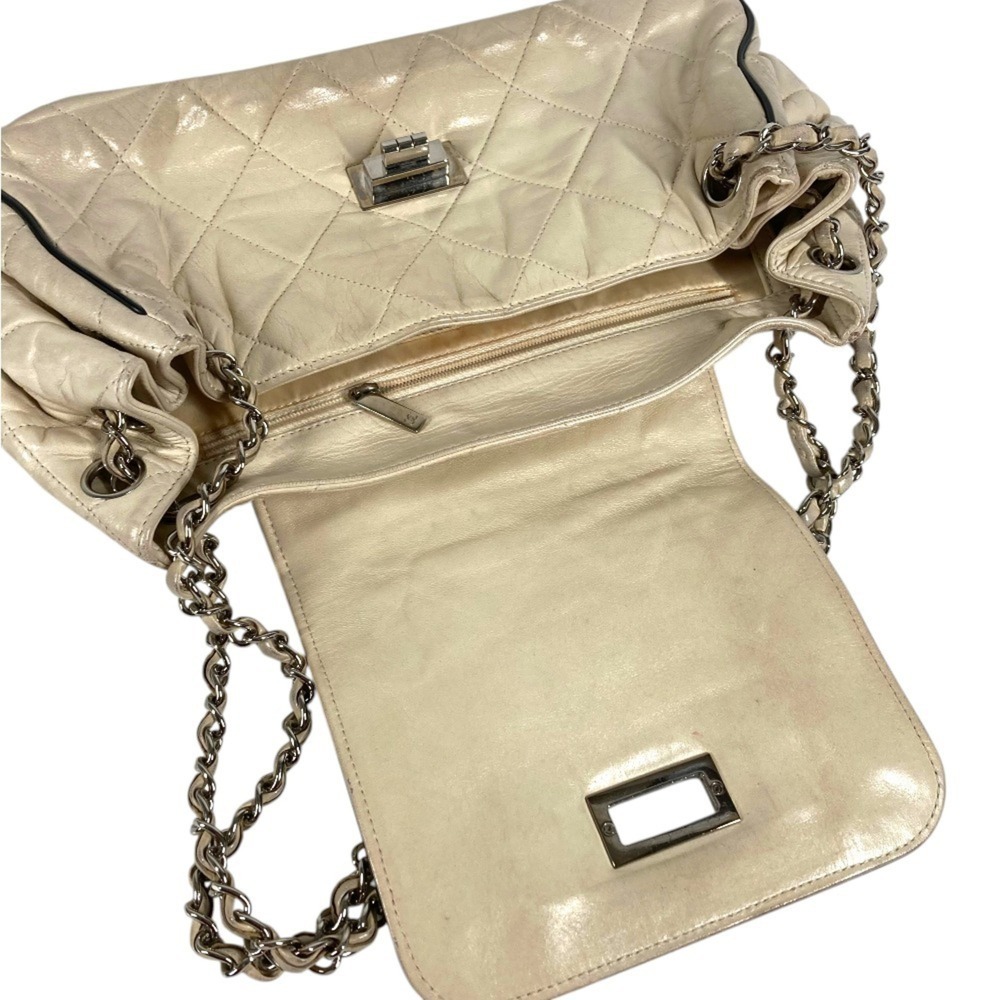 CHANEL Bag - Picture 10 of 16